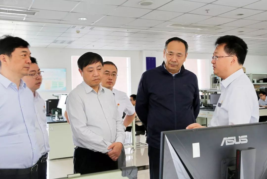 推進自主創新體系建設 積極向科技創新型企業轉型——龔艷德調研四川3家企業