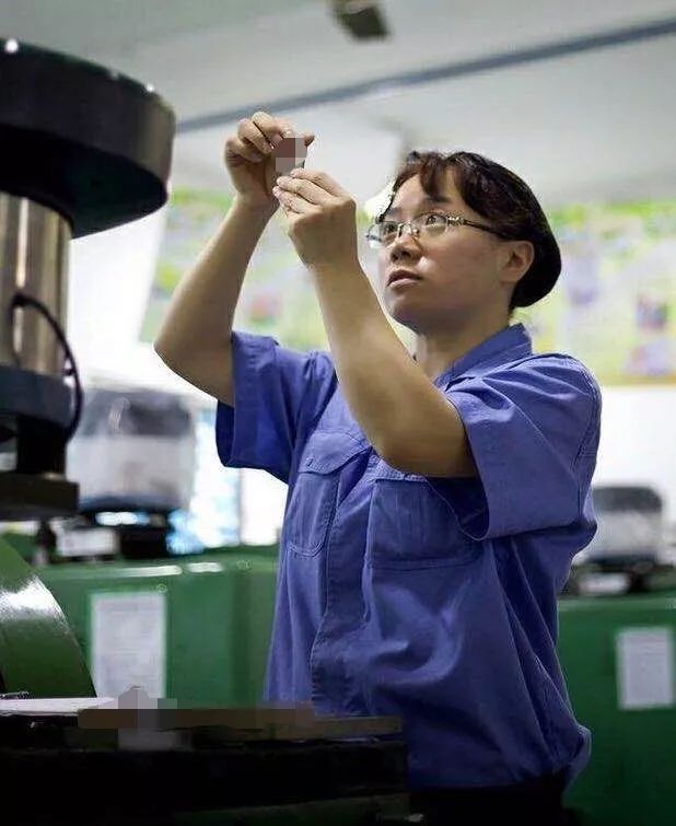 【最美兵裝人&lt;30&gt;】長江電工周克容：盛開的“科研玫瑰”