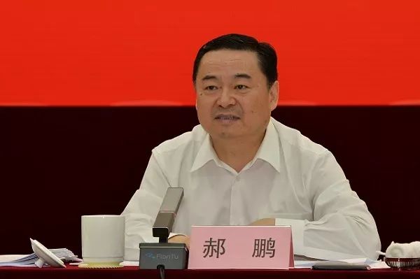 國資委與中央企業簽訂經營業績責任書，郝鵬強調要全力以赴穩增長切實發揮好“穩定器”作用